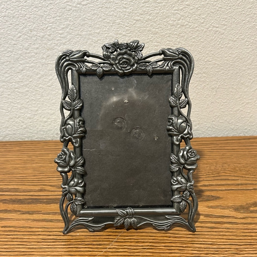 Vintage Wilton Pewter Rose Garden Floral Picture Frame